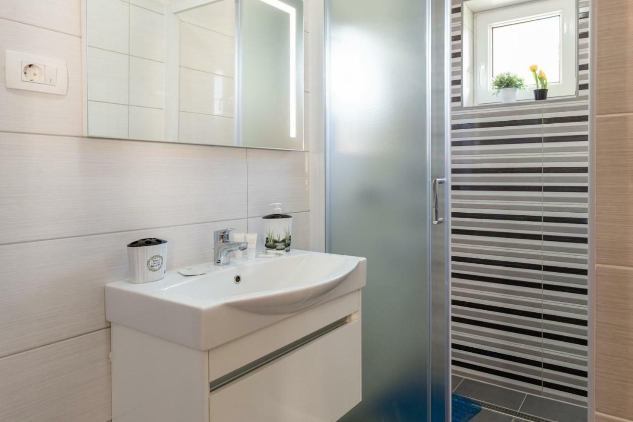 Studio Apartments Eagle Rakovica Εξωτερικό φωτογραφία